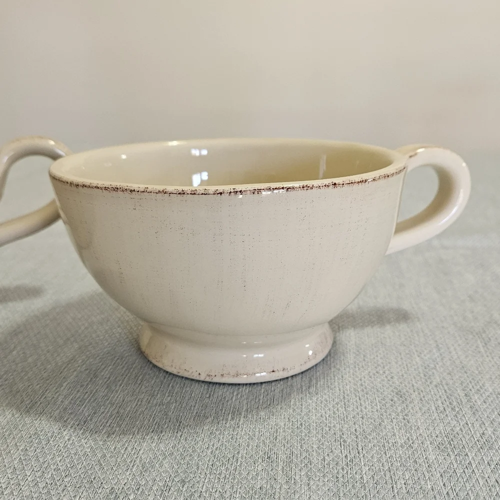 Vtg. Pier 1 Toscana Ivory 2 Jumbo Mugs Hand-Painted Earthenware Italy Discd 5.5